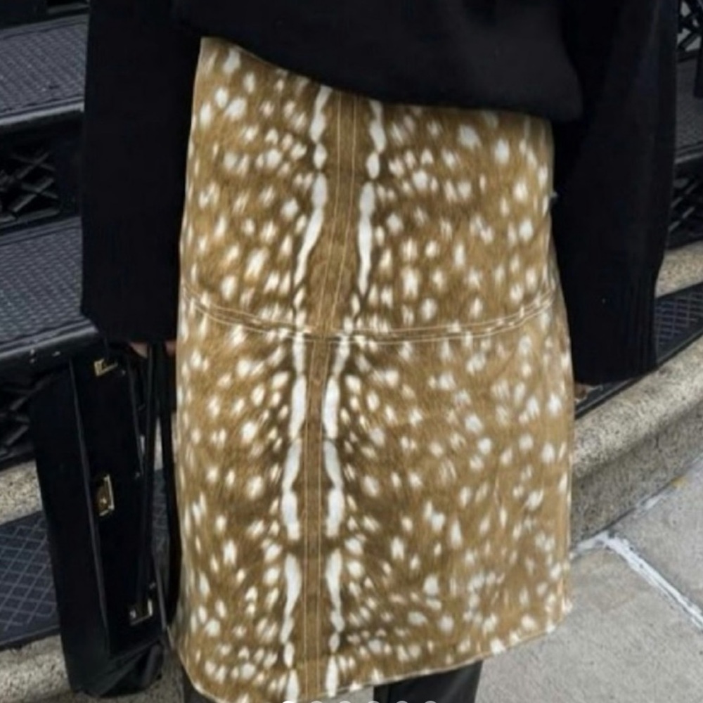 Burberry deer print silk skirt